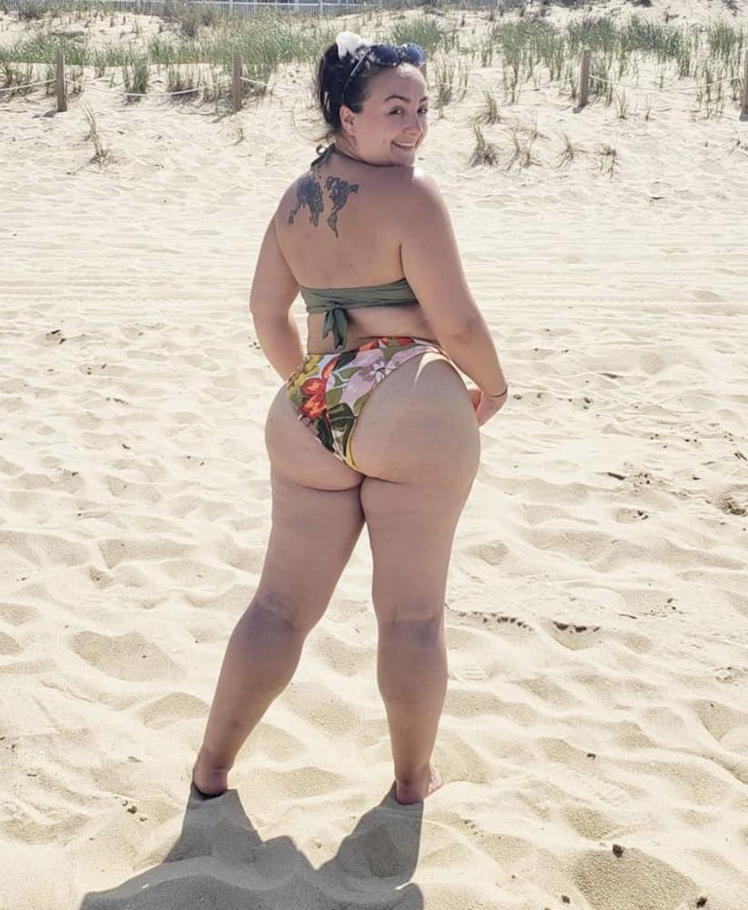 16P Super thick pawg