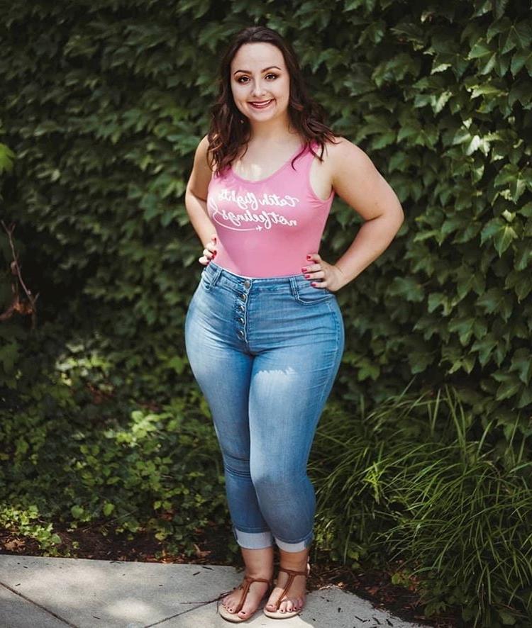 16P Super thick pawg