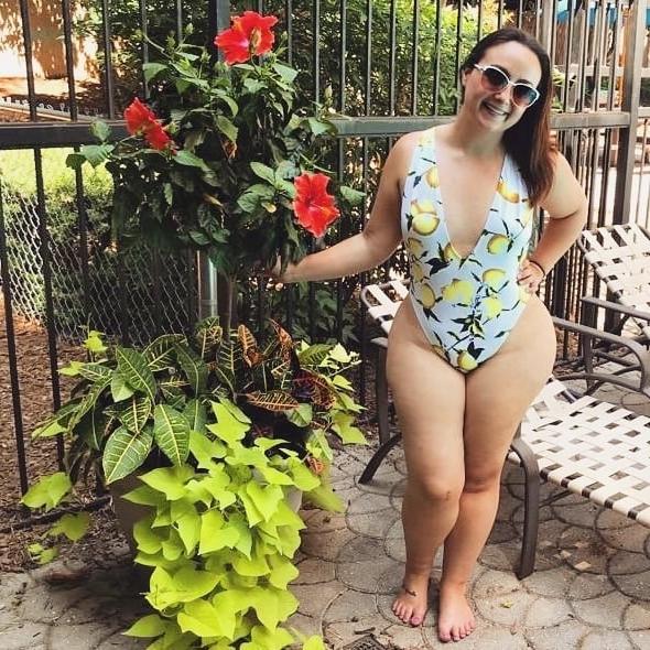 16P Super thick pawg