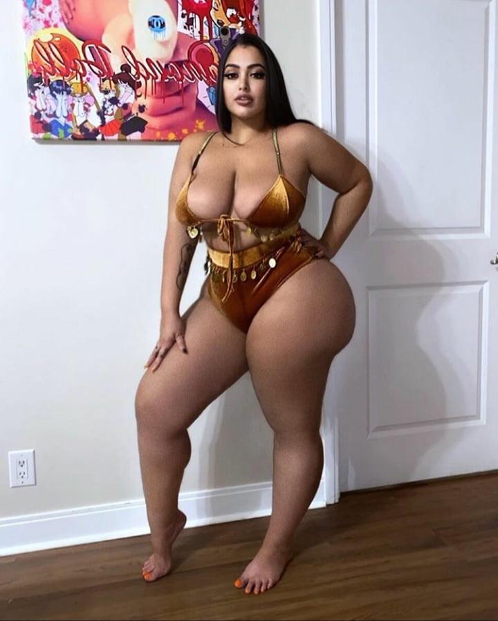 25P DiamondDoll Pawg Gallery 12
