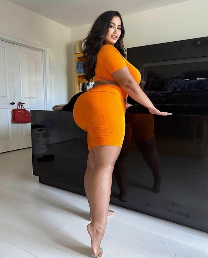 25P DiamondDoll Pawg Gallery 12
