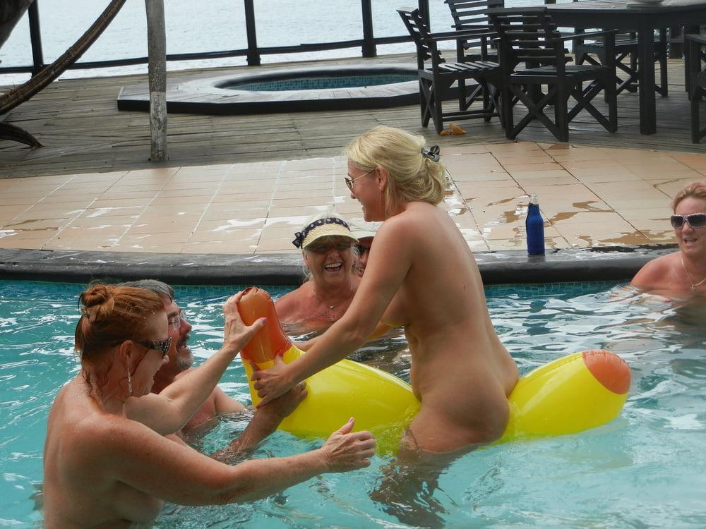 20P SekushiLover - Retired Seniors Having A Swinger's Party