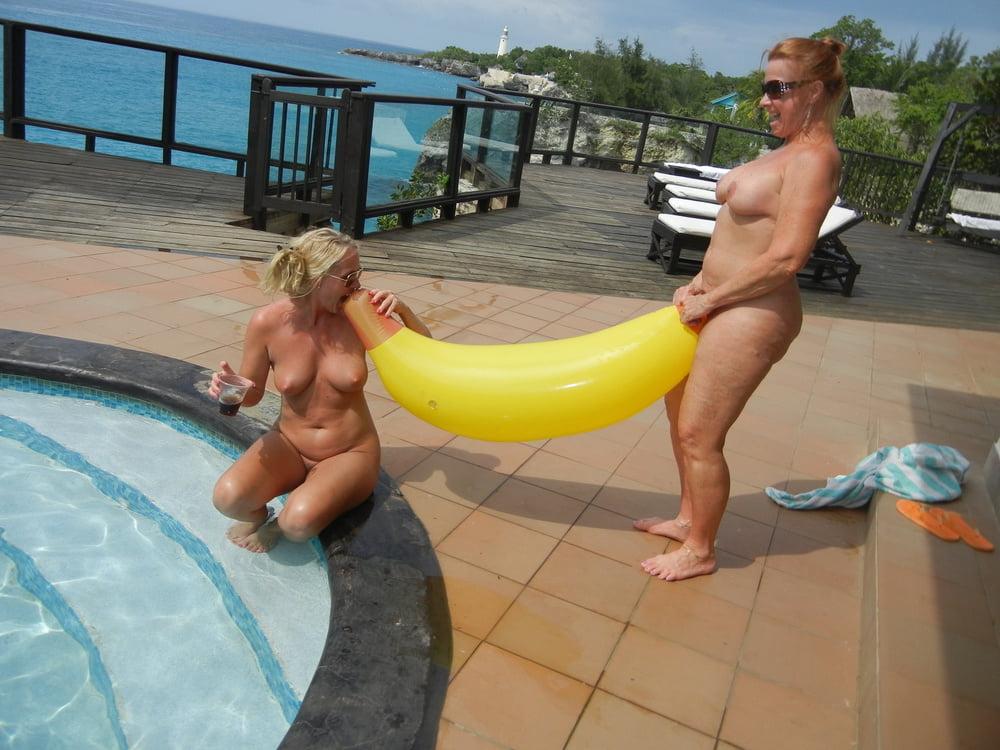 20P SekushiLover - Retired Seniors Having A Swinger's Party