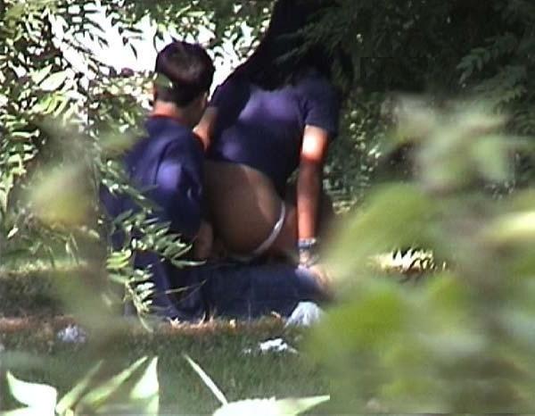 25P Voyeur Fucking In Park