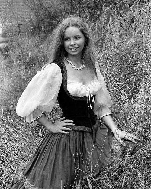 17P Women of Doctor Who: Lalla Ward