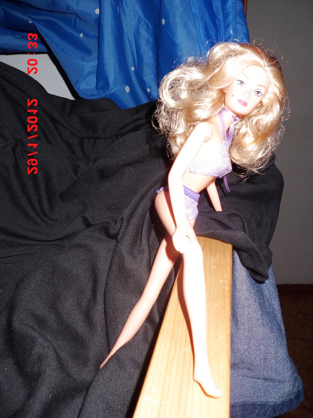 8P Blond doll