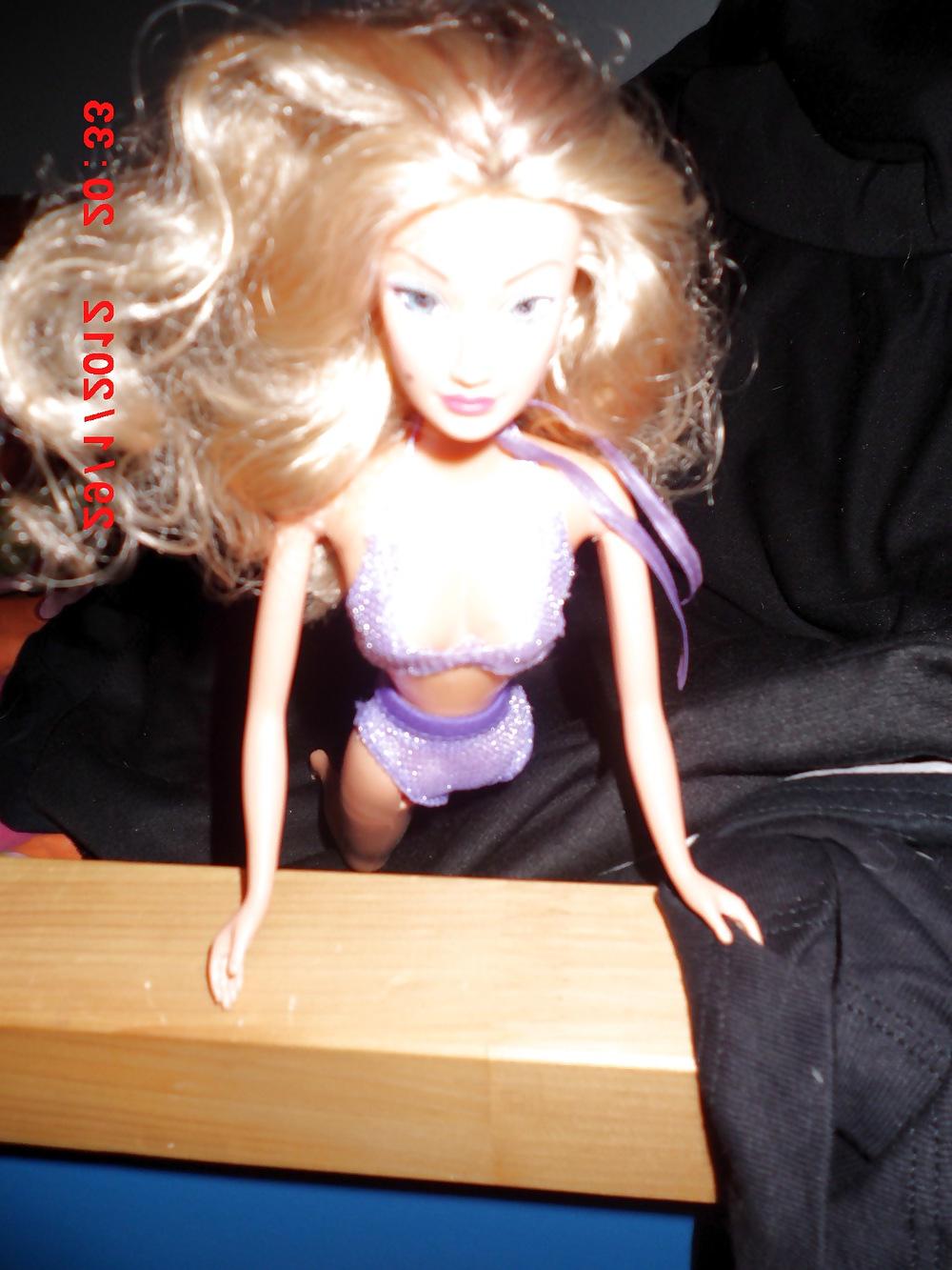 8P Blond doll