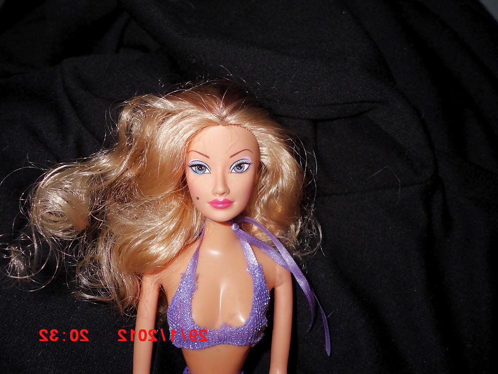 8P Blond doll