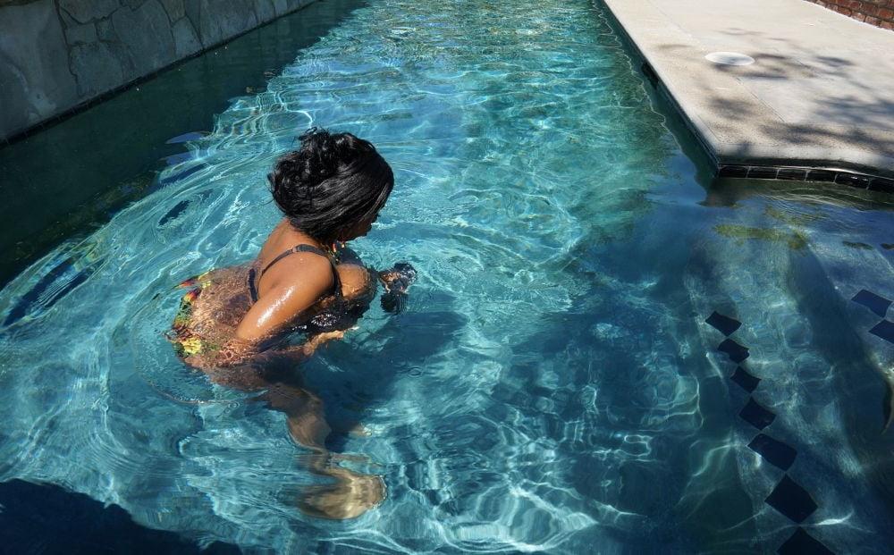 25P Kerryann ..... I Wanna Fuck in the Pool 1.0