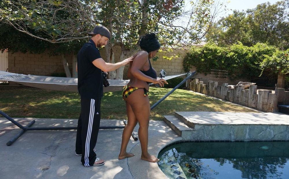 25P Kerryann ..... I Wanna Fuck in the Pool 1.0