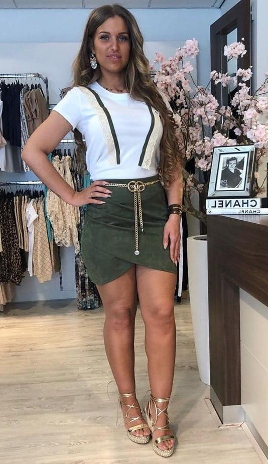 25P Hot Dutch amateur fashionstore owner in short skirt