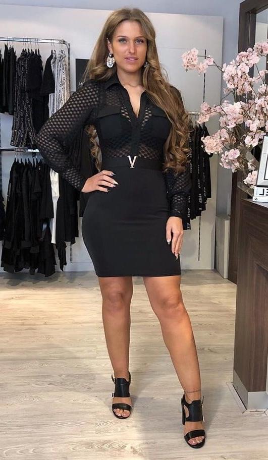 25P Hot Dutch amateur fashionstore owner in short skirt