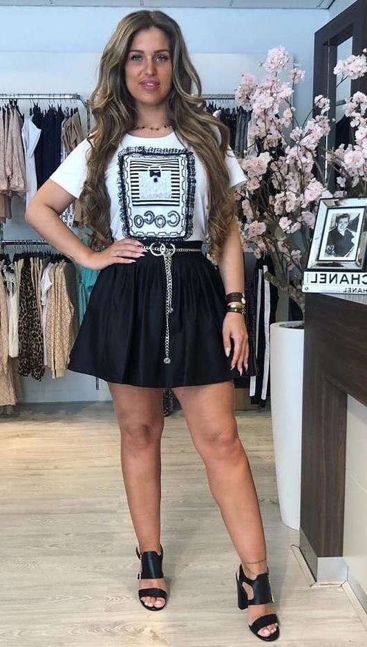 25P Hot Dutch amateur fashionstore owner in short skirt