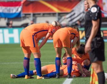 25P Dutch Football Player (Oranje Leeuwinnen) Lieke Martens 2