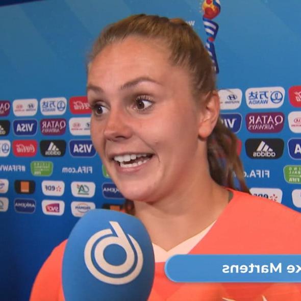 25P Dutch Football Player (Oranje Leeuwinnen) Lieke Martens 2