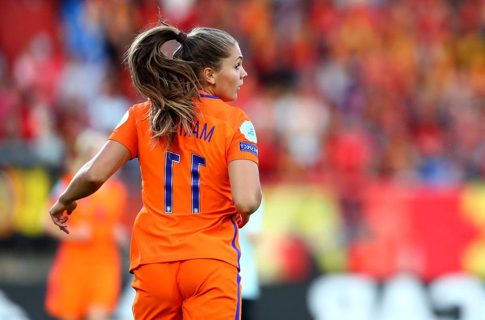 25P Dutch Football Player (Oranje Leeuwinnen) Lieke Martens 2
