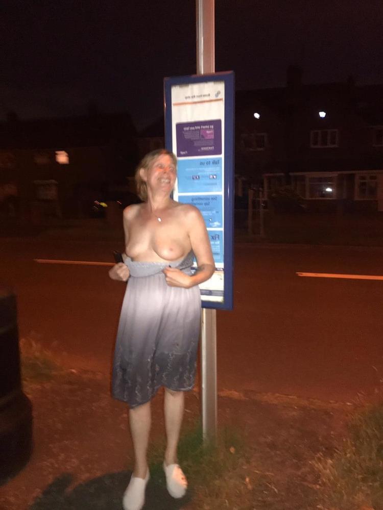 25P DOGGING IN DUDLEY UK JUNE 2020