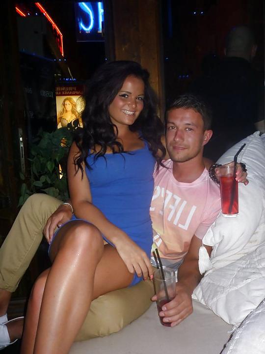 25P Party Girls Forget To Cross Their Legs