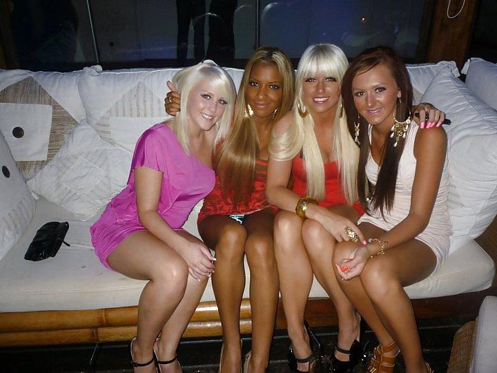 25P Party Girls Forget To Cross Their Legs