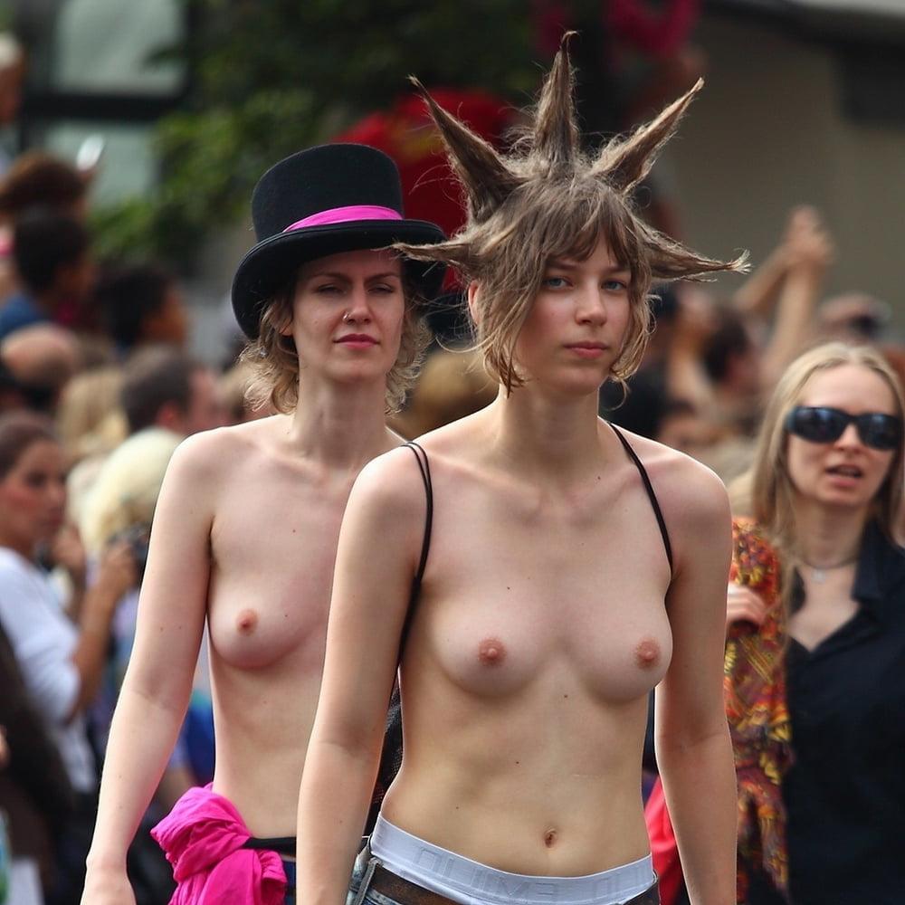 25P Which Girl Do You Want To Fuck 212?