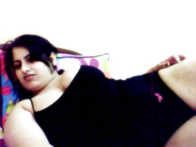 25P INDIAN DESI MILF REAL FROM THE UK
