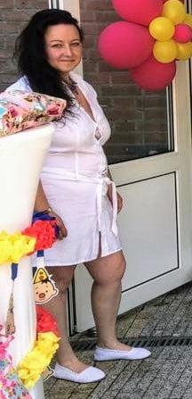 16P Some real dutch girls who like to date....