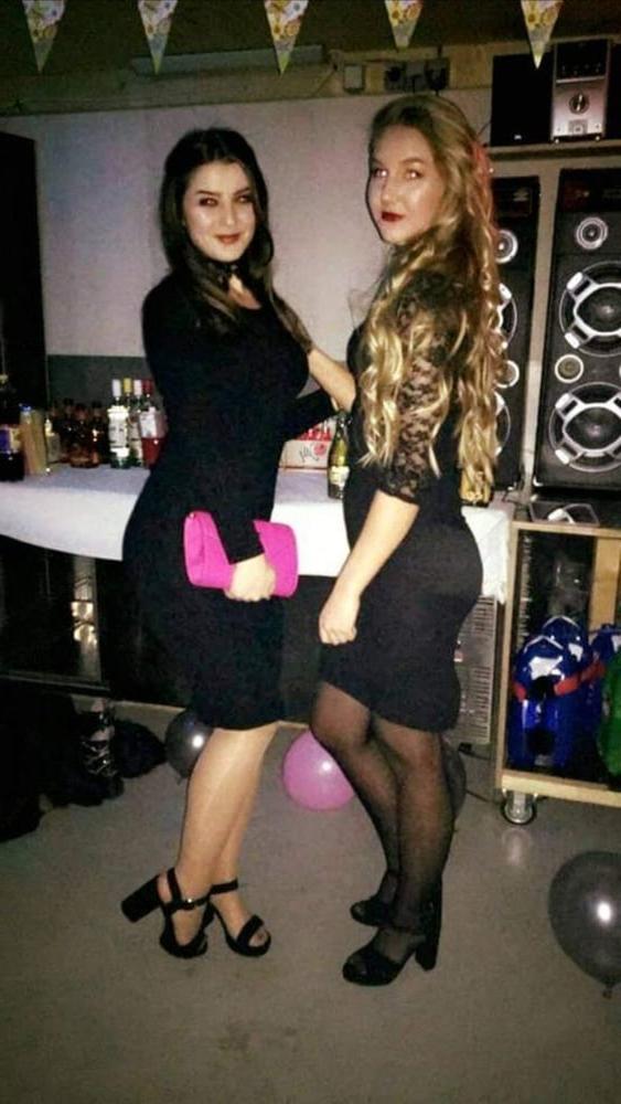12P Sexy dutch girl