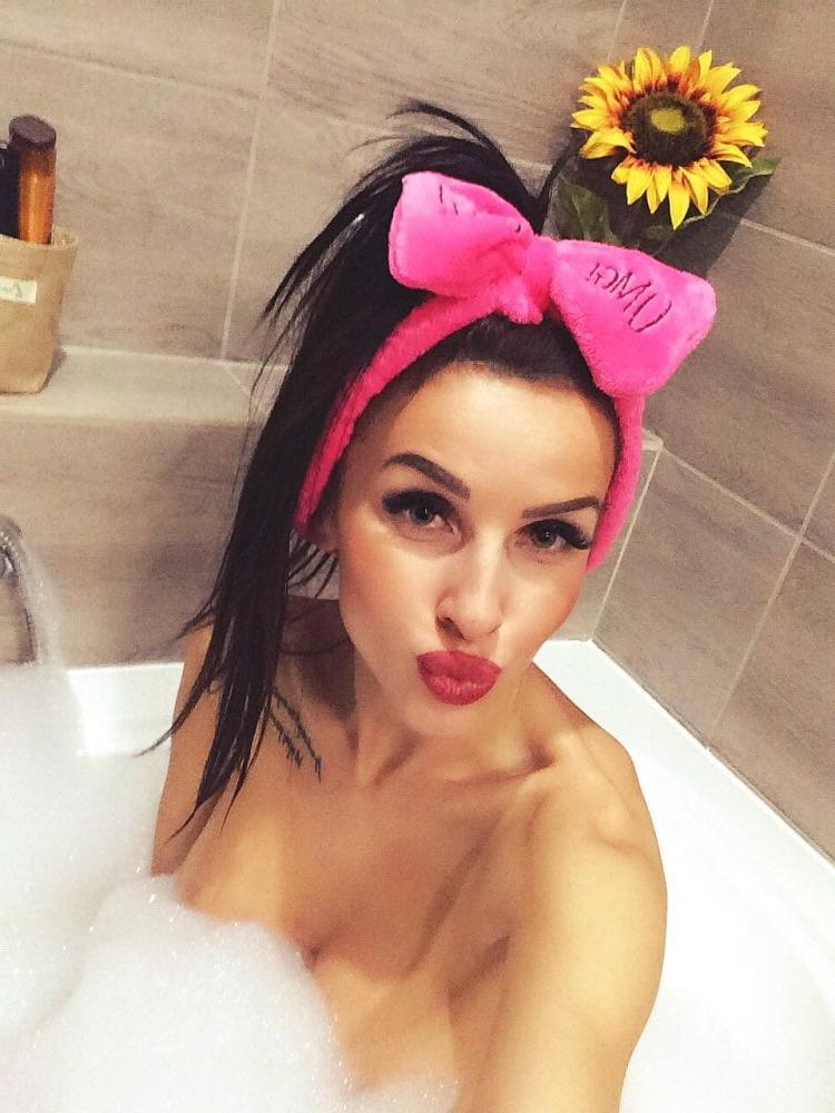 14P Silicone wife exposed