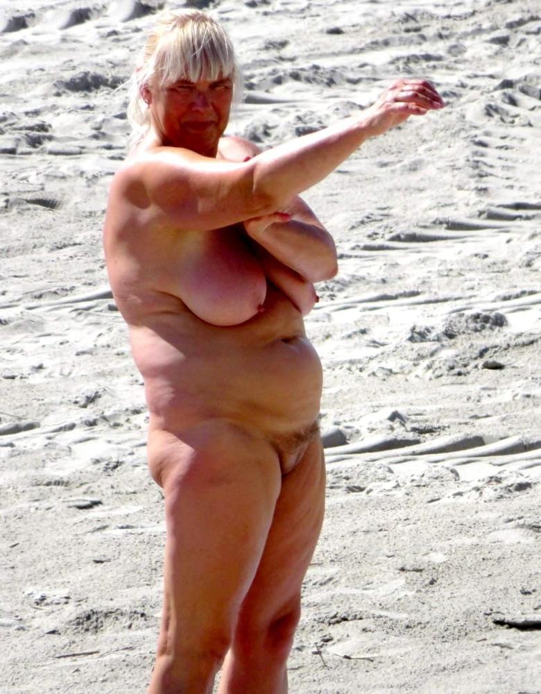 25P Older Wifes i love her bodies