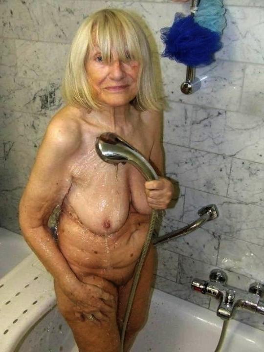 25P Older Wifes i love her bodies