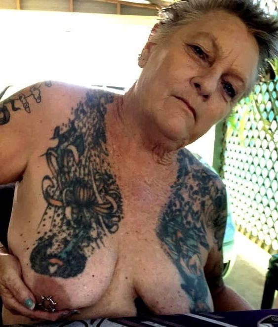 25P Older Wifes i love her bodies