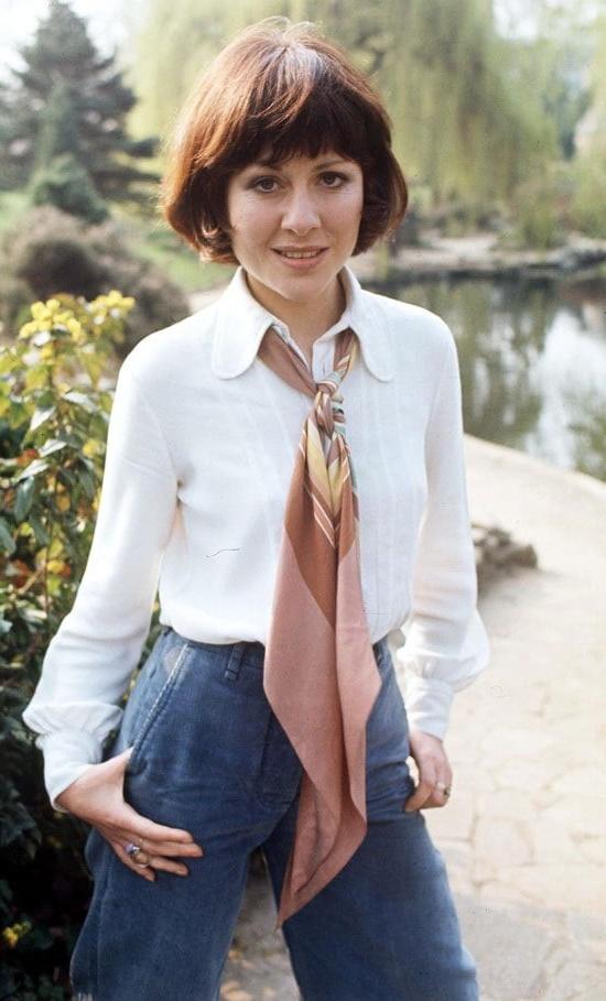 17P Women of Doctor Who: Elisabeth Sladen