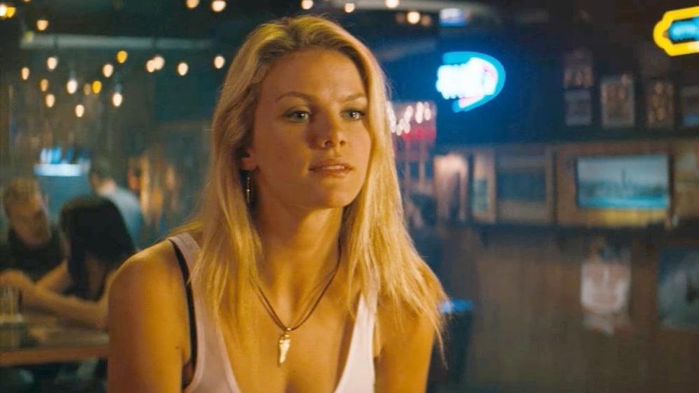 25P Brooklyn Decker Fit As Fuck 2