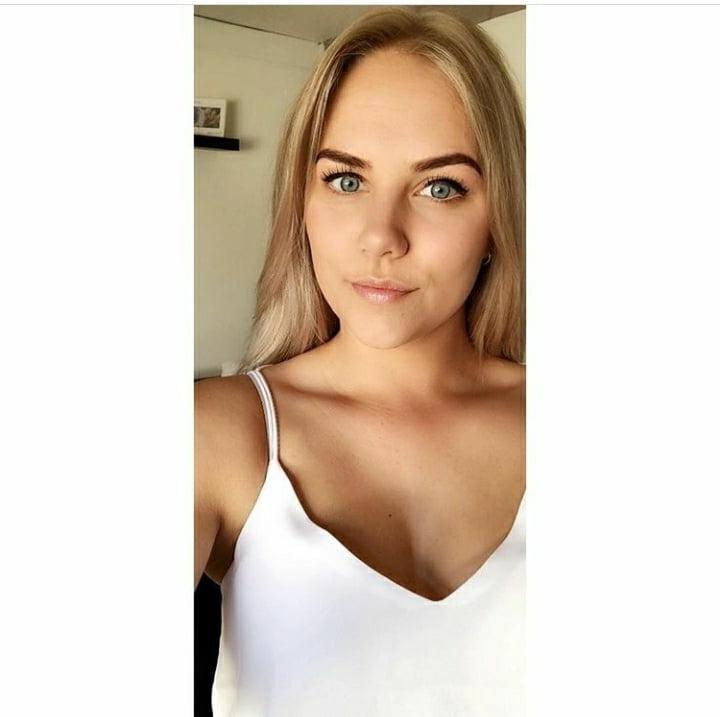 11P Dutch Tinder slut - 3