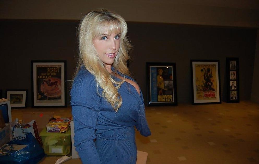 25P HOTTEST WIFE ON THE NET 26