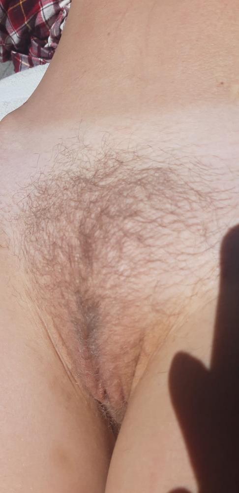 22P amateur 49 yo  milf I love to lick her asshole