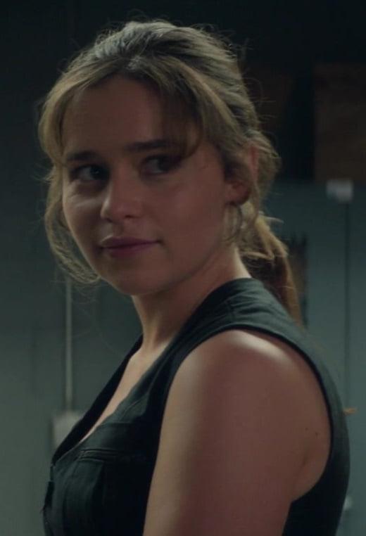 25P Emilia Clarke Fit As Fuck 2