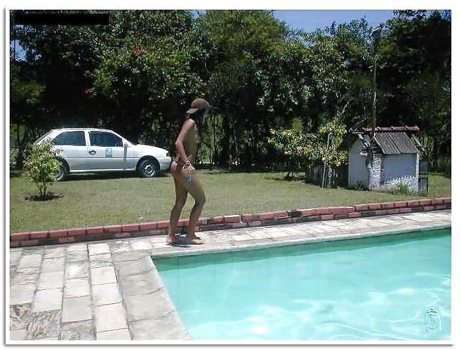 25P Pool Party sexy 