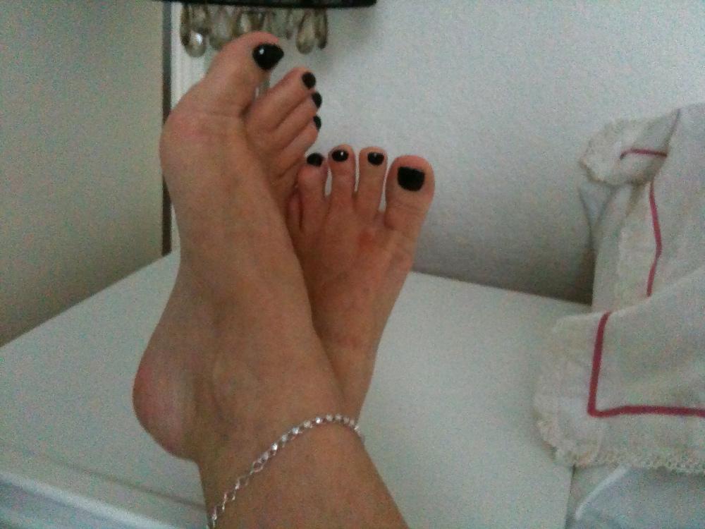18P For the foot lovers 
