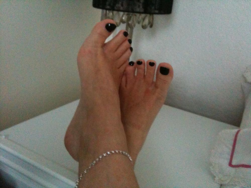 18P For the foot lovers 