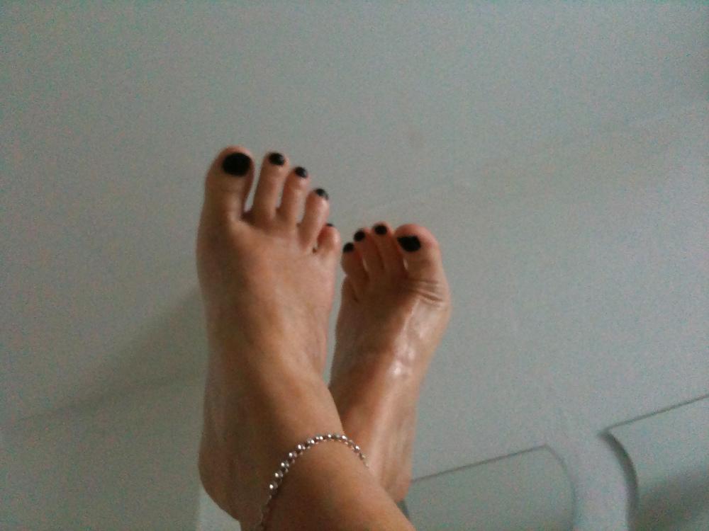 18P For the foot lovers 
