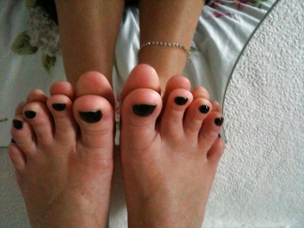 18P For the foot lovers 