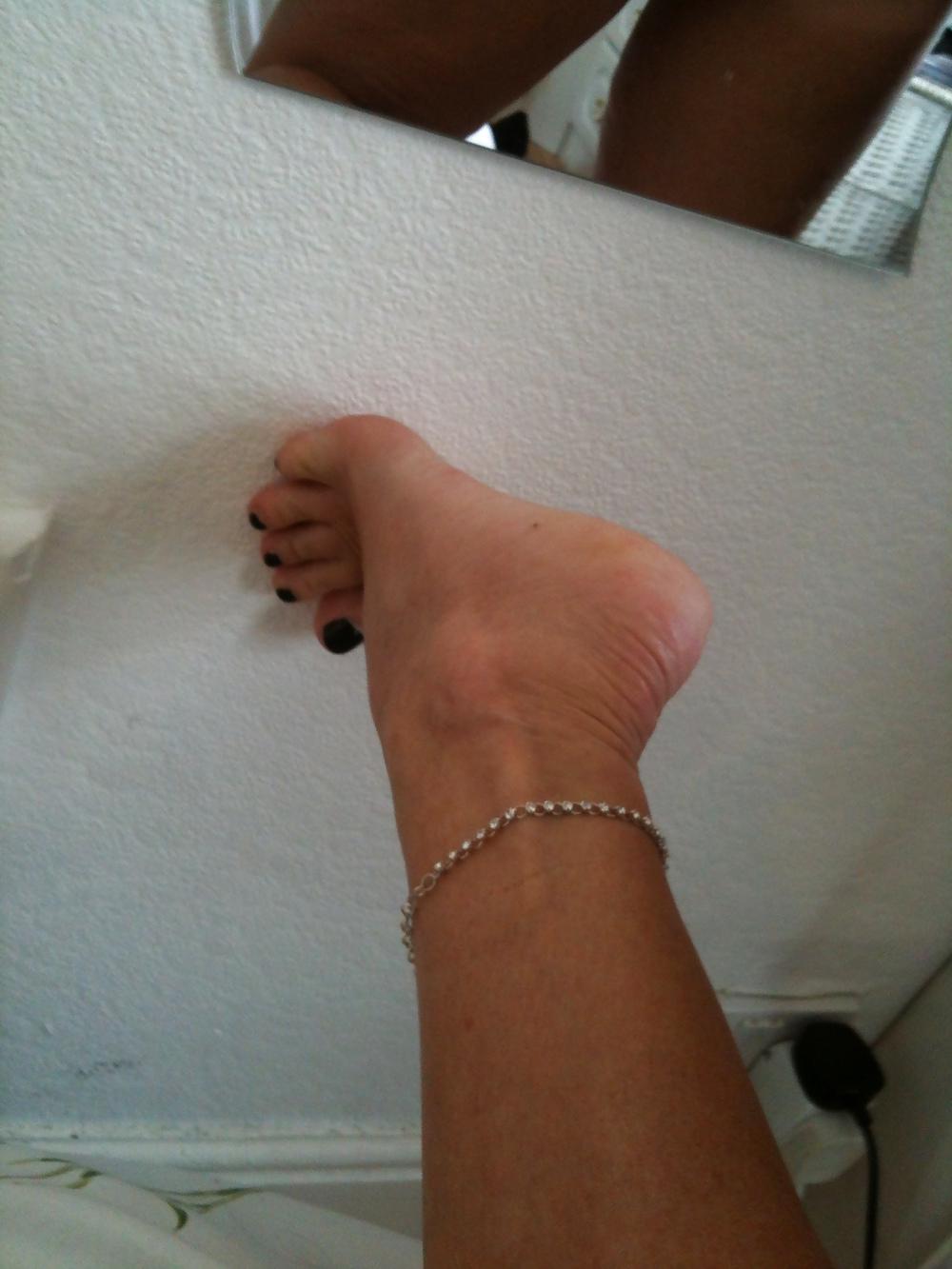 18P For the foot lovers 