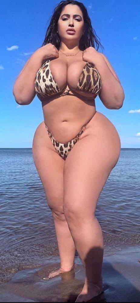 25P DiamondDoll Pawg Gallery 3
