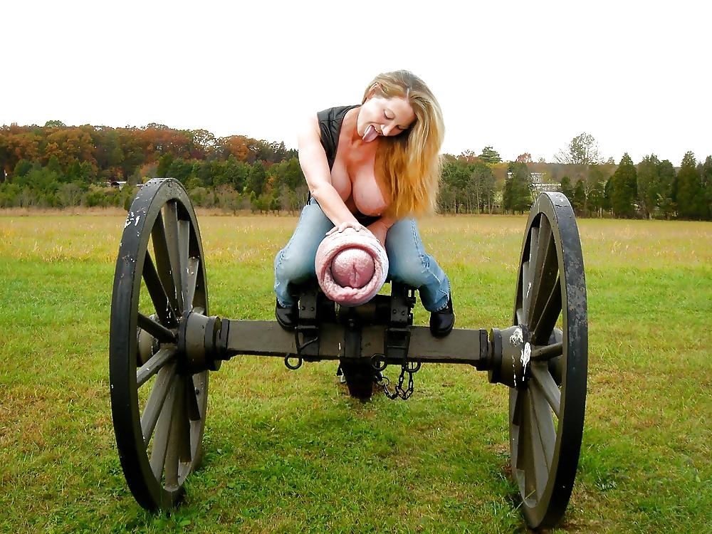 25P My Friend Wife Sue is A Slut by tROC