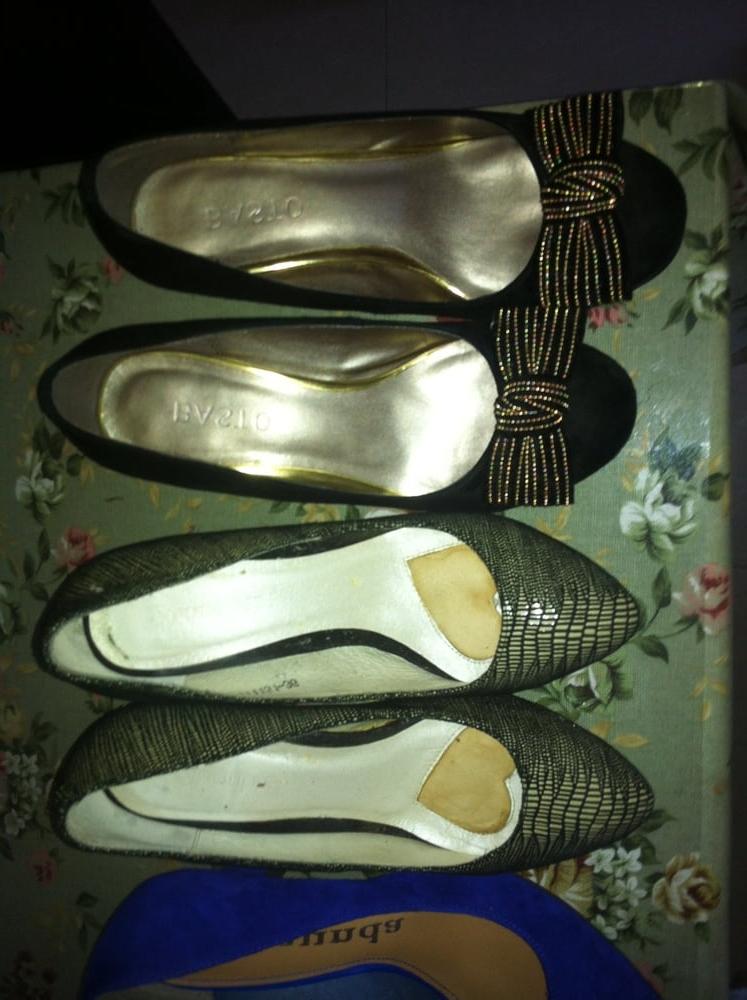 25P My wife's high heels