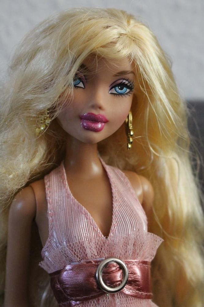 16P 09 Kennedy stripping (Doll)