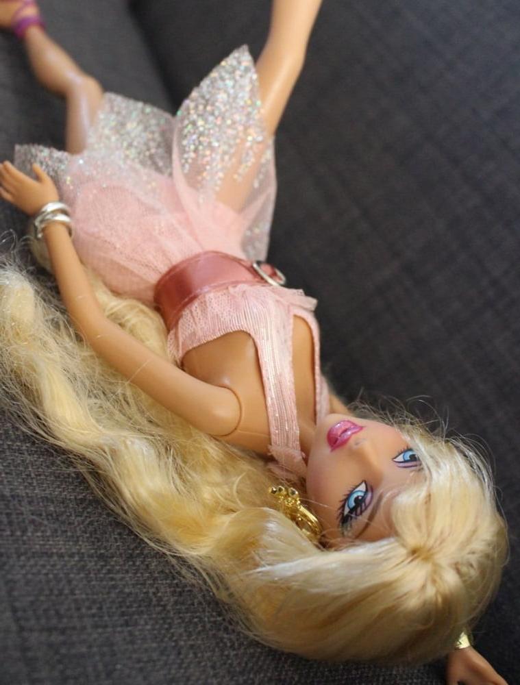 16P 09 Kennedy stripping (Doll)