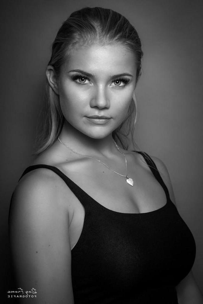 15P Dutch Girls - Non Porn - 200th Gallery