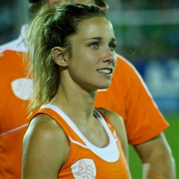 15P Dutch Girls - Non Porn - 200th Gallery